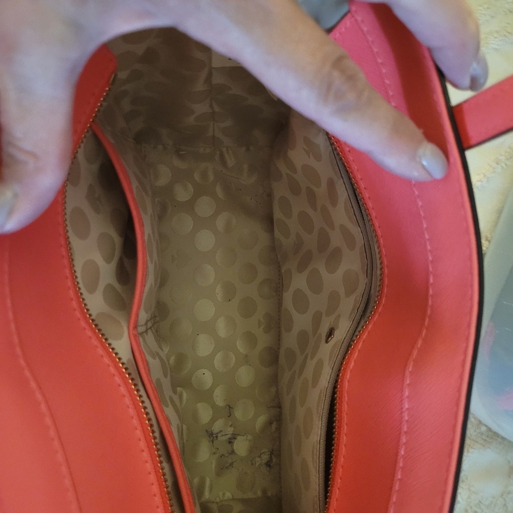Handbag - Picture 2 of 7